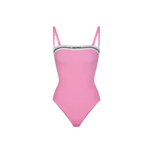 SKIMS FITS EVERYBODY LOGO STRAIGHT NECK BODYSUIT Bodysuits Women's SUGAR PINK/Candy Pink