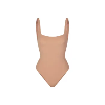 SKIMS NAKED SCOOP BRIEF BODYSUIT Bodysuits Women's SIENNA/Ochre