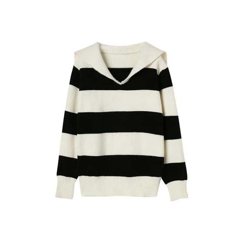 A head of Agua Knitwear Women's Black White Stripes-0