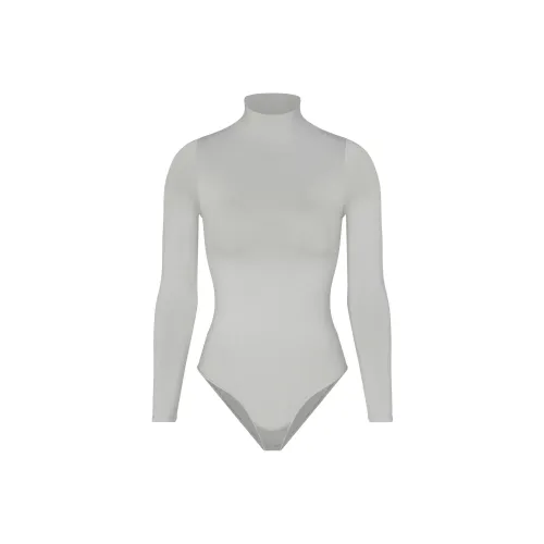 SKIMS ESSENTIAL MOCK NECK LONG SLEEVE BODYSUIT Bodysuits Women's LIGHT GREY/Light Gray