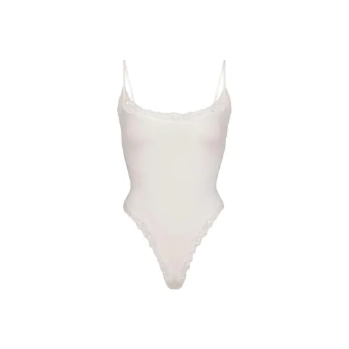 SKIMS FITS EVERYBODY CORDED LACE CAMI BODYSUIT Bodysuits Women's Marble/White