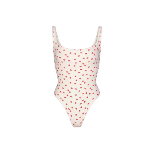 SKIMS Valentine's Day FITS EVERYBODY PICOT TRIM SQUARE NECK BODYSUIT Bodysuits Women's RUBY HEART PRINT