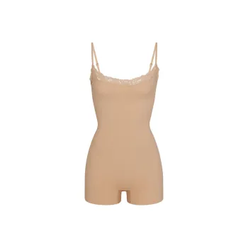 SKIMS FITS EVERYBODY CORDED LACE ONESIE Bodysuits Women's CLAY/Clay