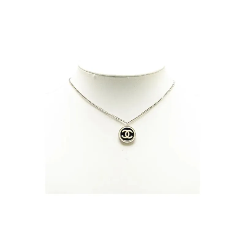 CHANEL 2004 Enamel Cc Round Pendant Necklace Costume Necklace-3