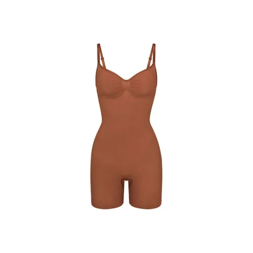 SKIMS SEAMLESS SCULPT MID THIGH BODYSUIT Bodysuits Women's Dark Red Brown/BRONZE