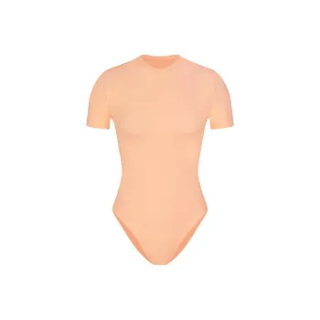 SKIMS FITS EVERYBODY T-SHIRT BODYSUIT Bodysuits Women's Faded Nectar