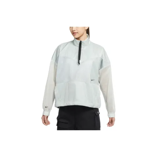 Nike SPORTSWEAR TECH PACK Jackets Women's Floating Stone Gray