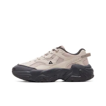 PEAK State Pole Cushioning, Slip Resistant, Lightweight Low Top Casual Shoes Men's Beige Dark Gray