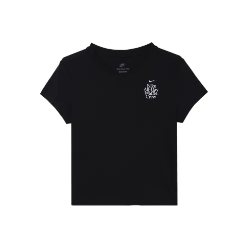 Nike Sportswear Women's Letter Strawberry Print Crewneck T Shirt Black