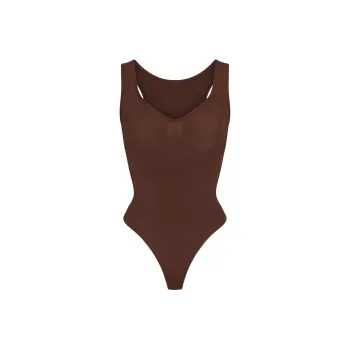 SKIMS SEAMLESS SCULPT SCOOP NECK THONG BODYSUIT Jumpsuit Women's COCOA/Cocoa