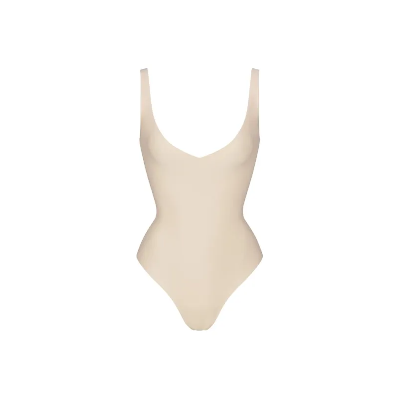 SKIMS BODY UNLINED PLUNGE THONG BODYSUIT Bodysuits Women's SAND/Sand-0