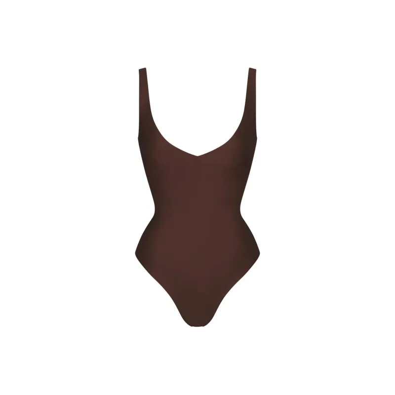 SKIMS BODY UNLINED PLUNGE THONG BODYSUIT Bodysuits Women's COCOA/Cocoa-0