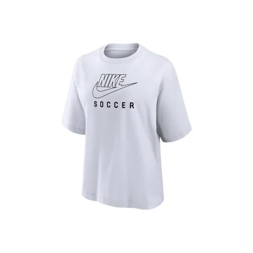 Nike Swoosh Women's Soccer Boxy T Shirt