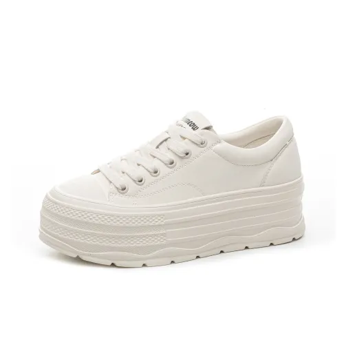 Help Casual Shoes Women's White