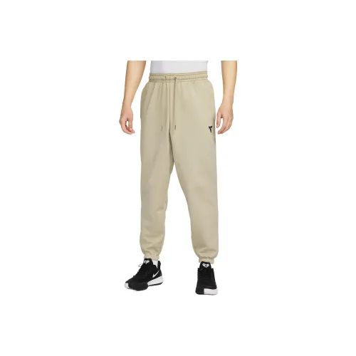 Nike Therma FIT Basketball Shorts Men's Desert Khaki/Light Khaki/Black