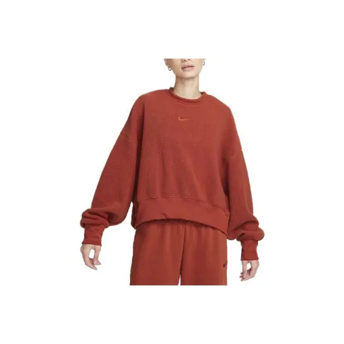 Nike Sportswear Plush Women's Oversized Crew-Neck Mod Crop Sweatshirt