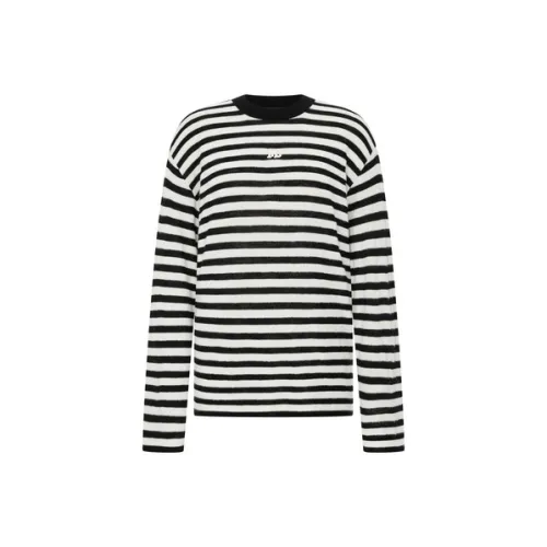 MOCO T Shirt Women's Black White Stripes