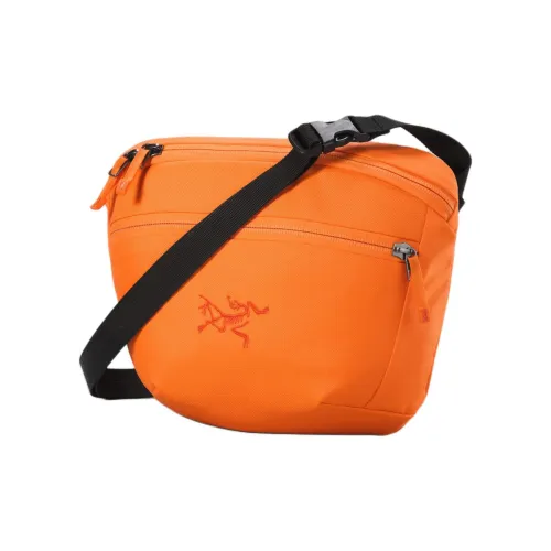 Arcteryx Mantis 2 Polyester One Shoulder Crossbody Fanny Pack Large Size Unisex Orange