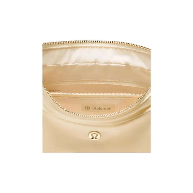 Lululemon Nylon Handbag, Shoulder Bag Regular Women's Cream Yellow-3