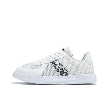 Singing Cushioning Abrasion Resistant Lightweight Low Top Skateboard Shoes Unisex White