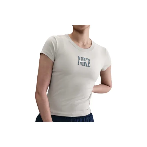 Nike Sportswear Regular T Shirt Women's Light Orewood Brown 104