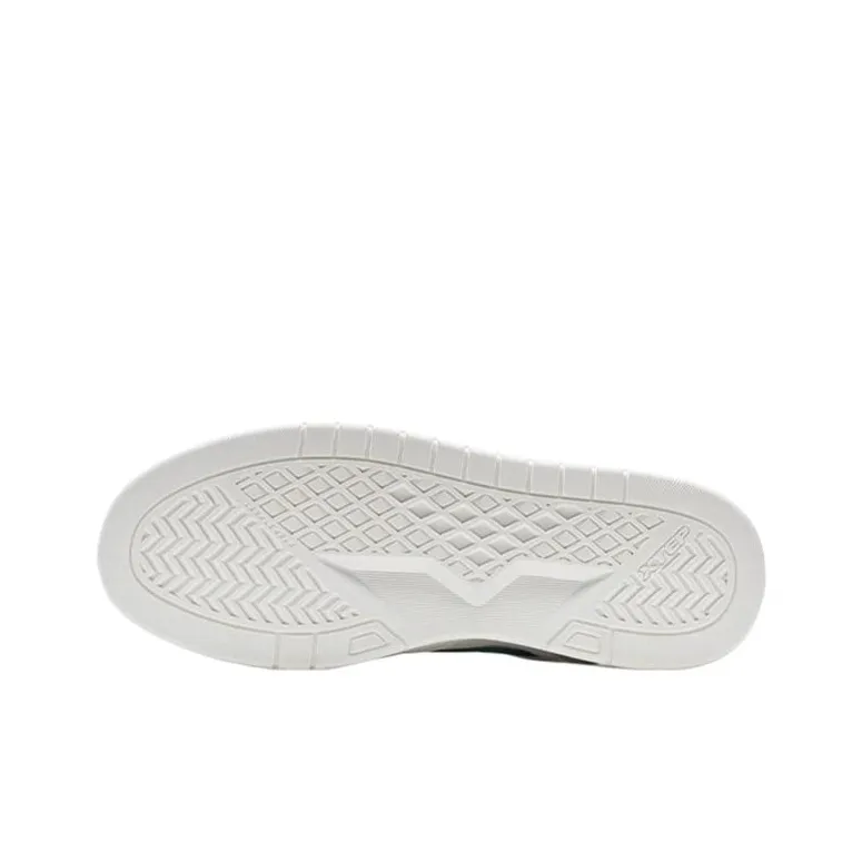XTEP Wade Fission Coverage Slip Resistant Low Top Skateboard Shoes Men's White Green Gray-3