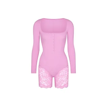 SKIMS FITS EVERYBODY LACE LONG SLEEVE ONESIE Bodysuits Women's PETAL/Floral Color