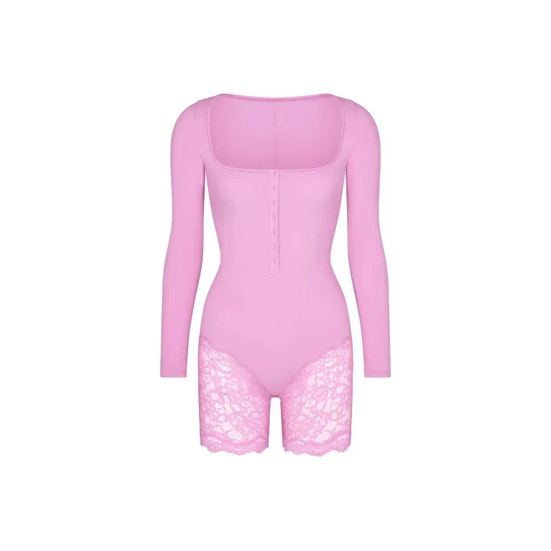 SKIMS FITS EVERYBODY LACE LONG SLEEVE ONESIE Bodysuits Women's PETAL/Floral Color-0