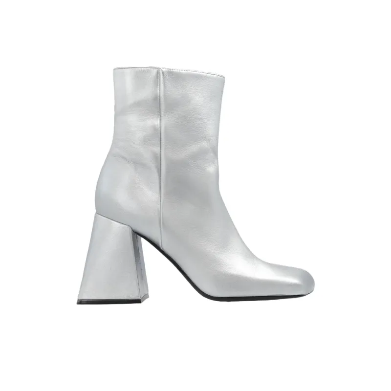 Vic Matie Sculpted Heel Pumps-1