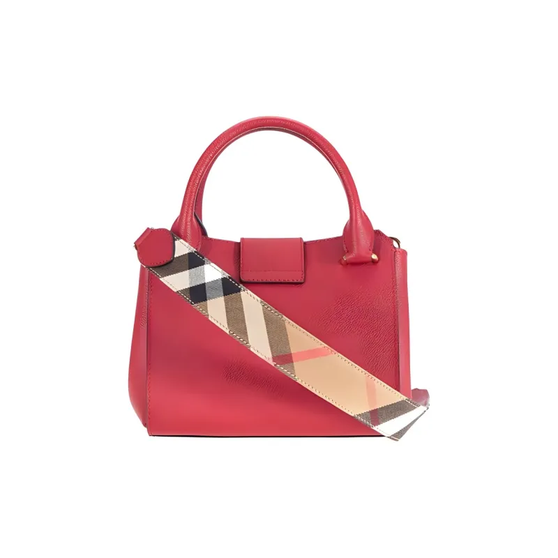 Burberry The Small Buckle Tote In Grainy Leather-2