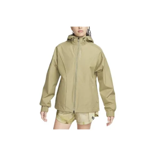 Nike Trail GORE TEX INFINIUM™ Jackets Coats Women's Olive