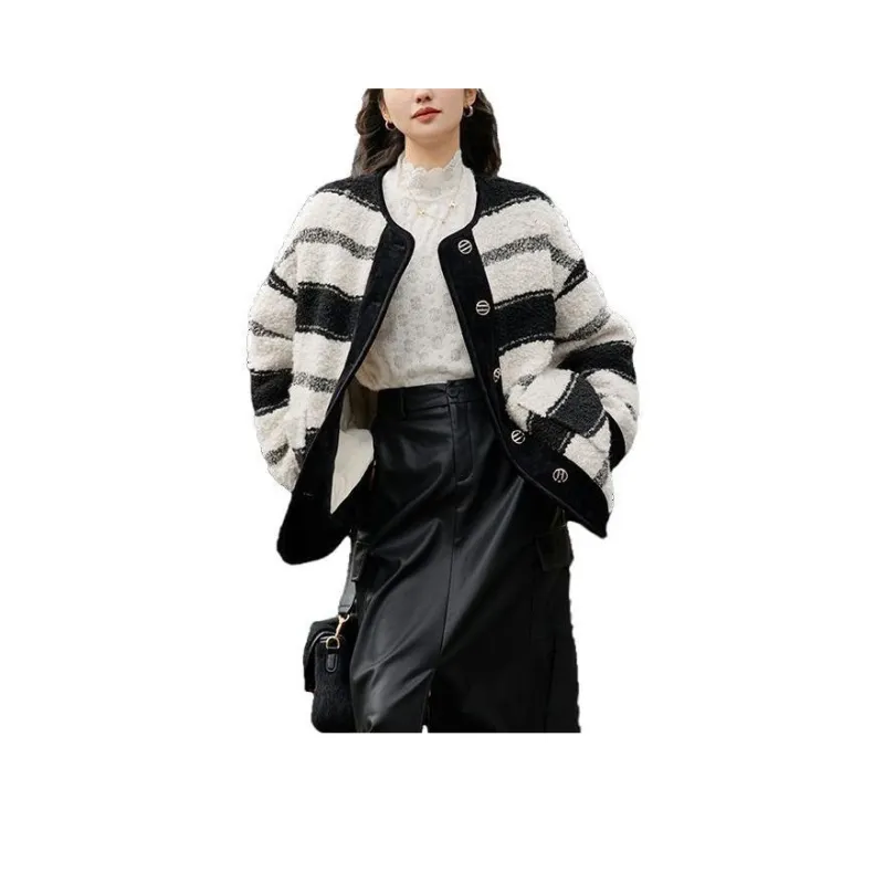 MISHOW Down Jacket Women's Black White-0