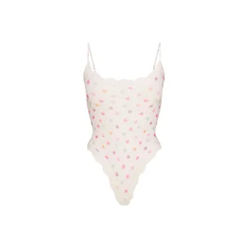 SKIMS SS25 FITS EVERYBODY LACE CAMI BODYSUIT Bodysuits Women's MARBLE CANDY HEART PRINT/Marble Candy Heart Print