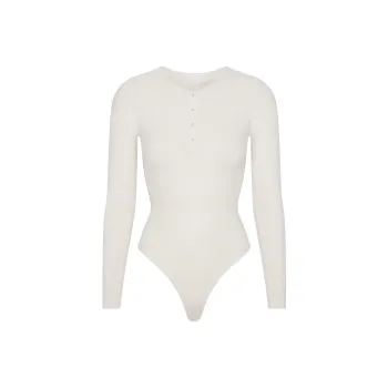 SKIMS FW24 COTTON JERSEY LONG SLEEVE HENLEY BODYSUIT Bodysuits Women's MARBLE/Marble