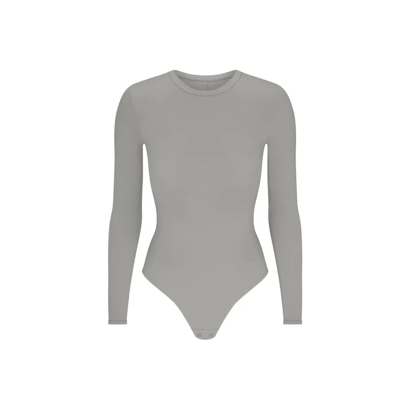 SKIMS Valentine's Day Collection SS25 FITS EVERYBODY LONG SLEEVE CREWNECK BODYSUIT Bodysuits Women's Smoke/Smoke Color-0
