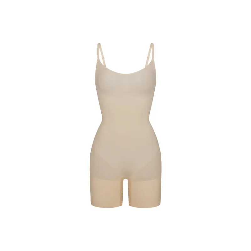 SKIMS EVERYDAY SCULPT MID THIGH BODYSUIT Jumpsuit Women's SAND/Sand-0