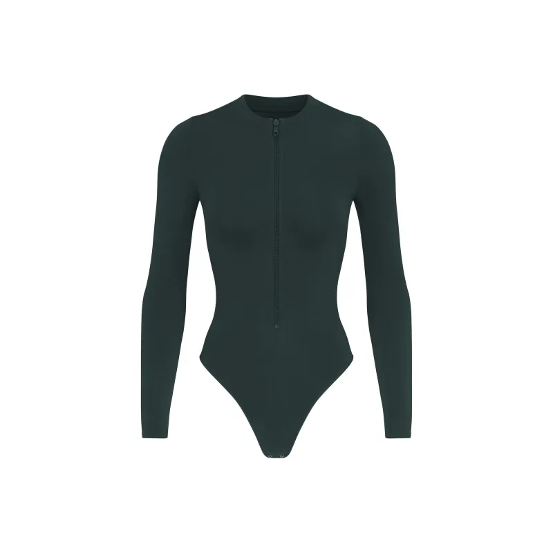 SKIMS FW24 SOFT SMOOTHING SEAMLESS LONG SLEEVE BODYSUIT Bodysuits Women's CYPRESS/Cypress Green-0