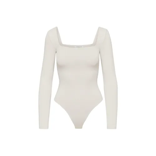 ARITZIA Contour Squareneck Longsleeve Bodysuit Bodysuits Women's Matte Pearl/Matte Pearl
