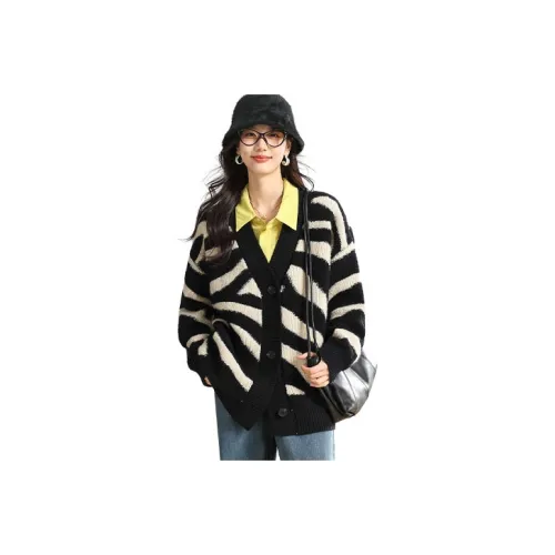 Coredorm Knitwear Women's Black Apricot