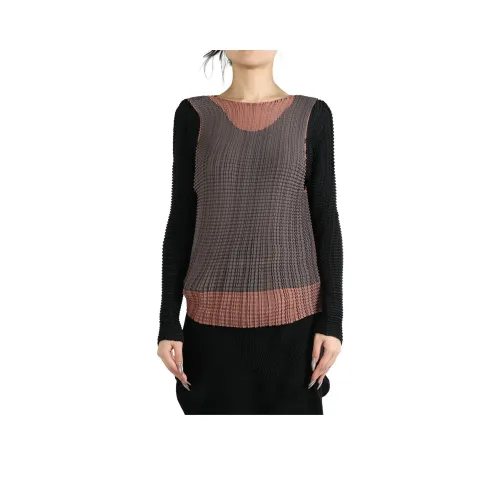 ISSEY MIYAKE Plissé T shirt