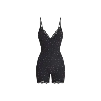 SKIMS FW24 FITS EVERYBODY LACE TRIANGLE ONESIE Bodysuits Women's ONYX ROSEBUD PRINT/Agate Rose Lily Print