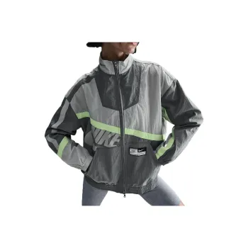 Nike Sportswear Women's Oversized Woven Jacket