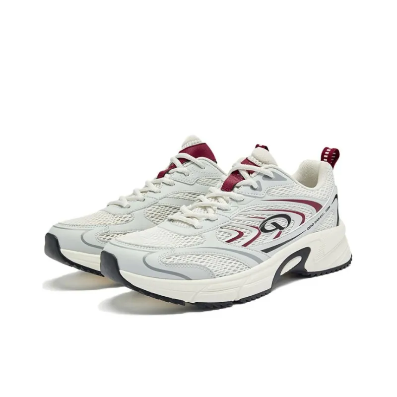 QIAODAN Wear resistant And Lightweight Low Top Casual Running Shoes Men's Silver Red-1