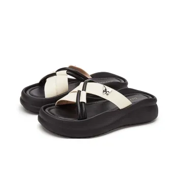DAPHNE PVC Polyvinyl Chloride Quiet, Odor Resistant, Abrasion Resistant Slide Slippers Women's