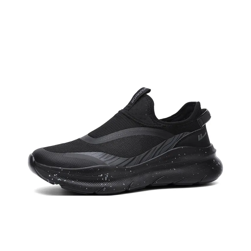 WARRIOR Running Shoes Men Low Top Black-1