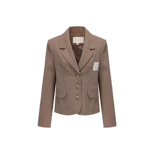 CHIWAWAMEME Business Suit Women's Latte Coffee Gold Logo