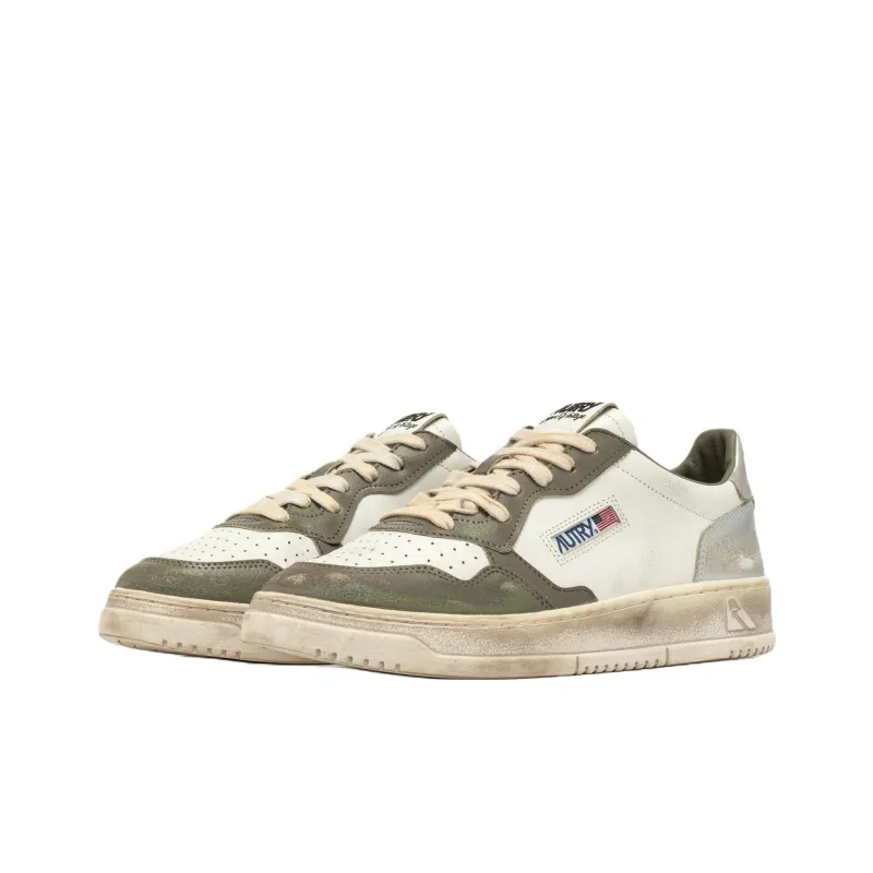 AUTRY Medalist Super Vintage Low Top Skateboard Shoes Women's White Green-1