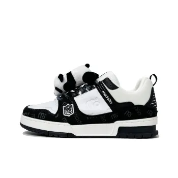 MADALLO Abrasion Resistant Lightweight Breathable Height Increasing Low Top Skateboard Shoes Unisex White Black