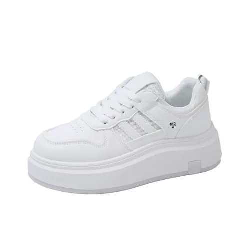 NANJIREN Coverage Slip Resistant, Abrasion Resistant, Lightweight Low Top Skateboard Shoes Women's