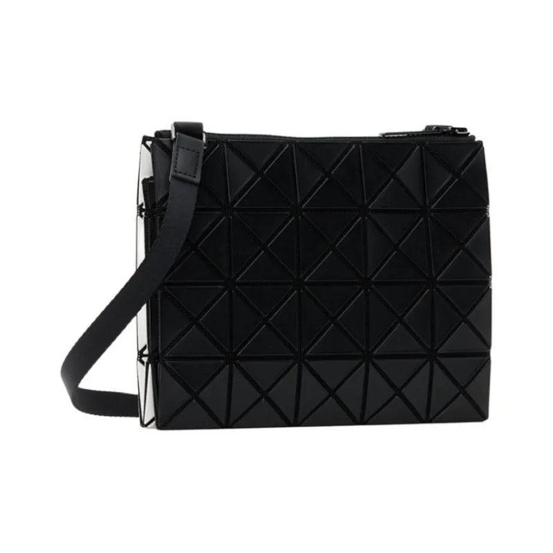 ISSEY MIYAKE Prism Textile Shoulder Bag Trumpets Women's White & Black-2